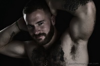 Progetto LowKeyMEN - fotografia di progetto maschile muscolosa